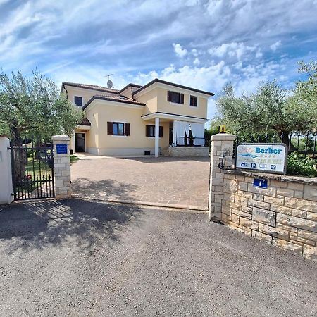 Apartmani Berber Babici Экстерьер фото