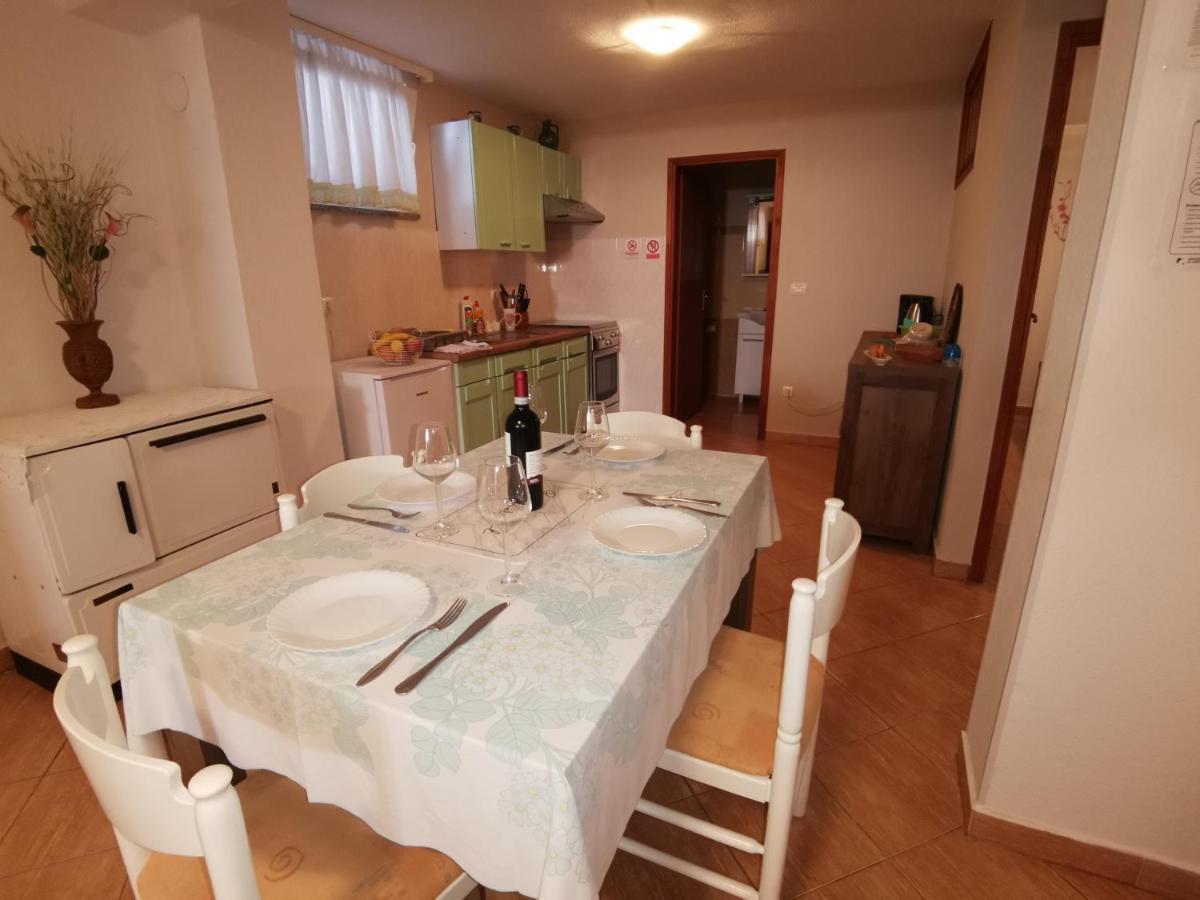 Apartmani Berber Babici Экстерьер фото